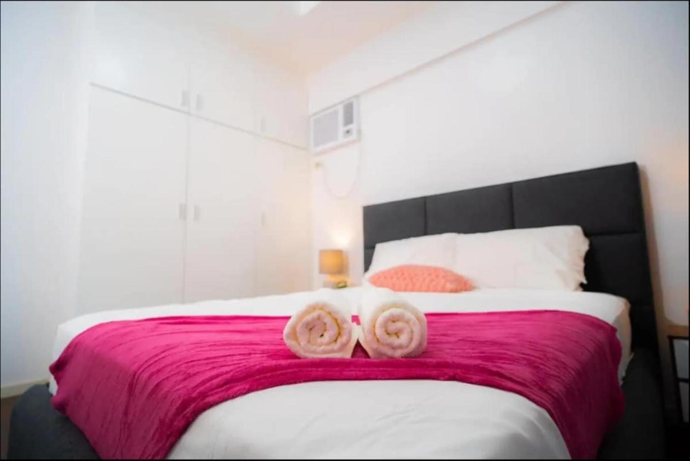 Holiday home 3bd Lux City Oasis Las Pinas